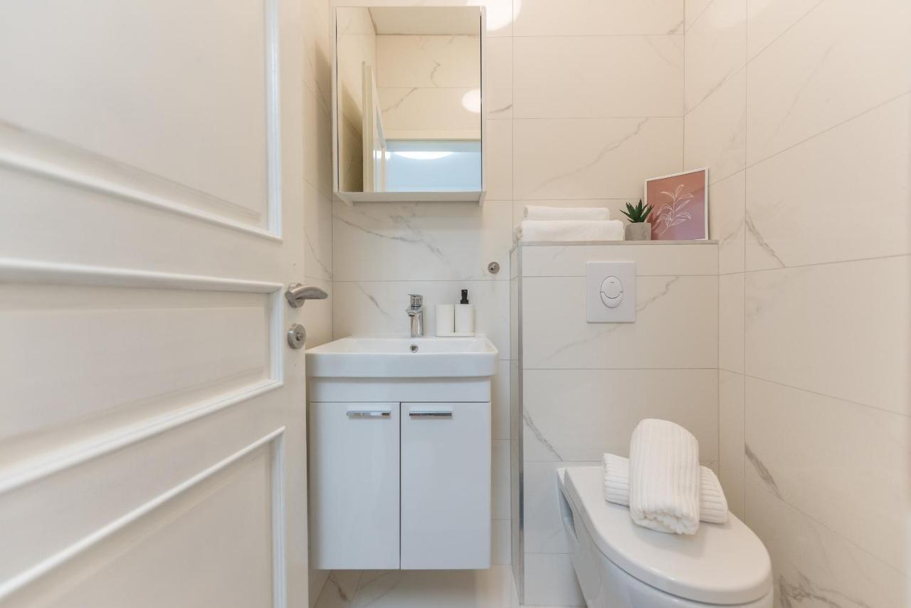 Apartment Sole Mio -Sea View Makarska Esterno foto